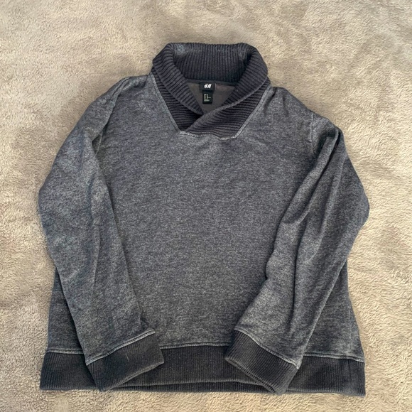 H&M sweater - Picture 1 of 4
